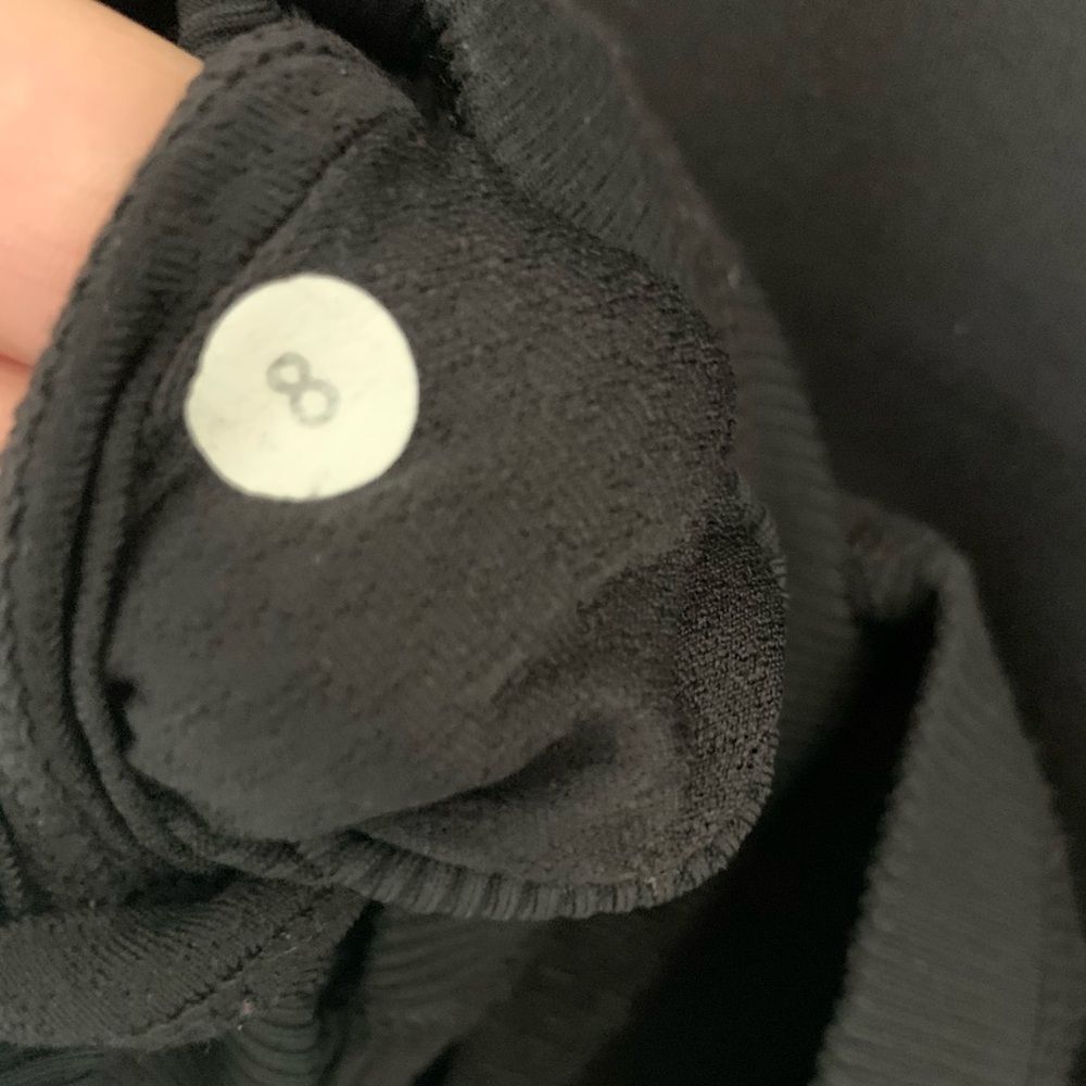 Lululemon Run Switch back 1/2 zip. Black/ gray. Reversible. Size 8 - Picture 11 of 11